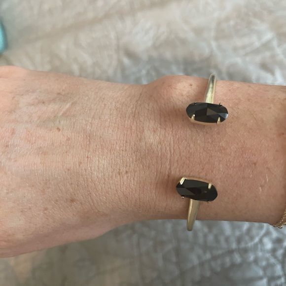 Kendra Scott Edie Bracelet, Gold, White Mother of Pearl Stones - Picture 3 of 4